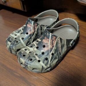 Kids Realtree Camo Crocs- Junior Size 2